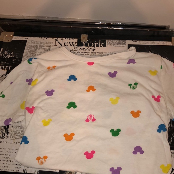 Women’s Mickey Mouse Graphic Tee - Picture 4 of 6